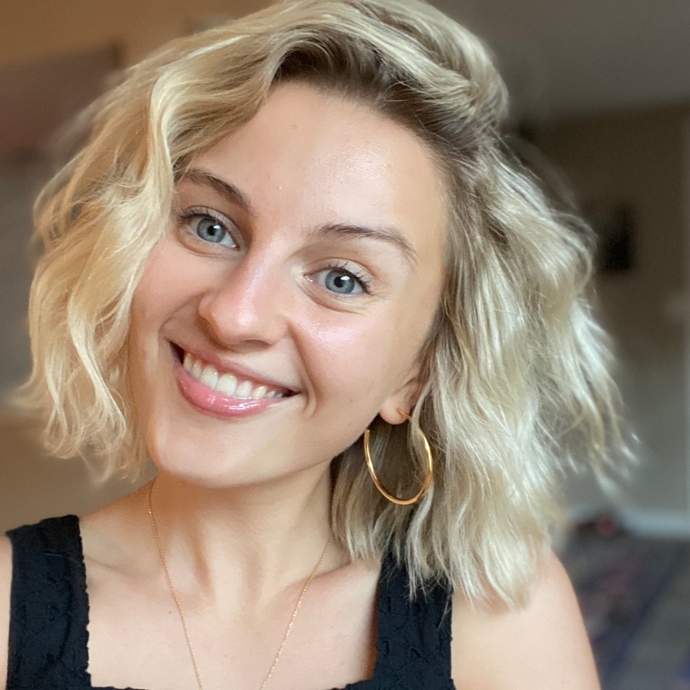 Meet your Posher, Ava